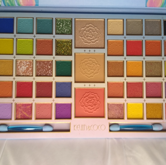 Kevin and Coco Eye and Face Palette - Picture 3 of 5
